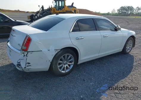 2011 Chrysler 300C z USA, uszkodzony, nr VIN 2C3CA6CT6BH592462
